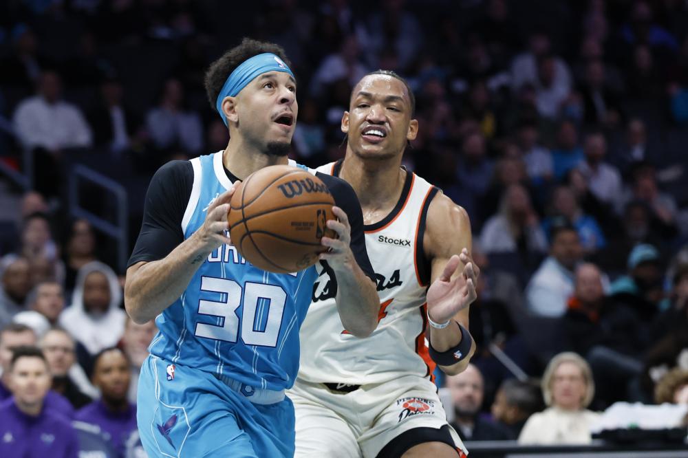 而近日在亚 而近日在亚